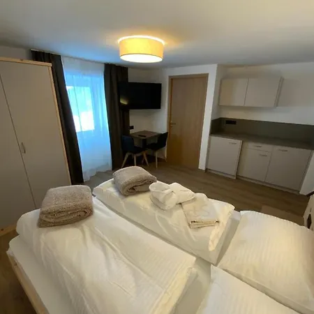 Dorfblick Appartements & Rooms Senales Exterior photo